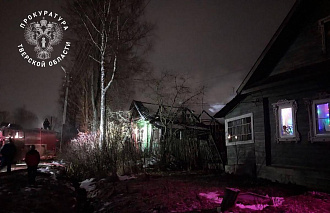 Тела двух человек обнаружили при тушении пожара в Лихославльском округе  - новости Афанасий