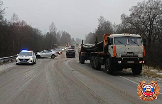 В ДТП с КамАЗом под Конаково пострадала женщина - новости Афанасий