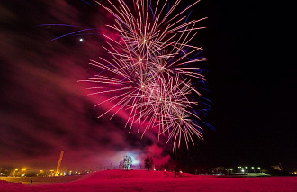 «И Новый год, что вот-вот настанет». Где в России первыми встретят 2026 год