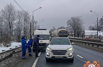 Водитель умер во время движения по М10 в Тверской области - новости Афанасий