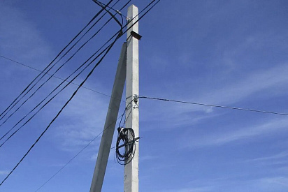 Тверские энергетики выявляют незаконно размещенные линии связи на опорах ЛЭП - новости Афанасий
