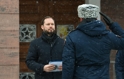 Врио губернатора Тверской области вручил новый служебный транспорт полиции - новости Афанасий