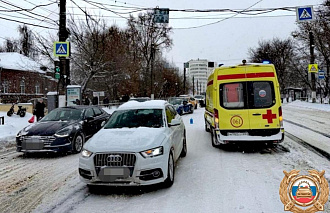 В Твери девушка попала под машину, думая, что переходит дорогу правильно - новости Афанасий