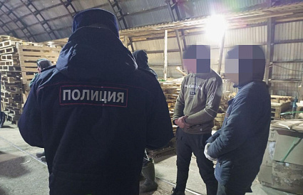 Тверские полицейские провели миграционный рейд на складе маркетплейса - новости Афанасий