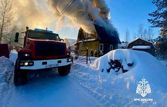Под Тверью пожарные вынесли газовый баллон из огня и отстояли дачный дом - новости Афанасий