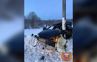 На М10 в Тверской области машина врезалась в столб — погиб один человек - новости Афанасий