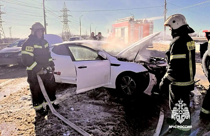 В Твери на Южном путепроводе горел автомобиль  - новости Афанасий