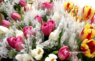 Больше 800 тысяч рублей отдала волочанка за букет от тайного поклонника - новости Афанасий