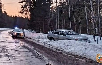 В Торопецком районе водитель «пятнашки» не вписался в поворот - новости Афанасий