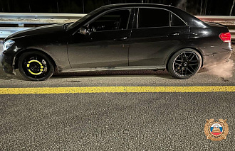 На М11 в Тверской области мужчина попал под фуру во время замены колеса - новости Афанасий