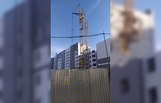 Обрушение стрелы крана в Твери попало на видео  - новости Афанасий