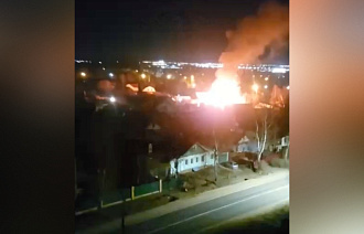 Ночью в частном секторе в Твери сгорел дом - новости Афанасий