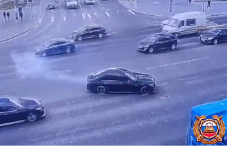 Задержанный в Твери дрифтер показывал трюки в составе свадебного кортежа - новости Афанасий