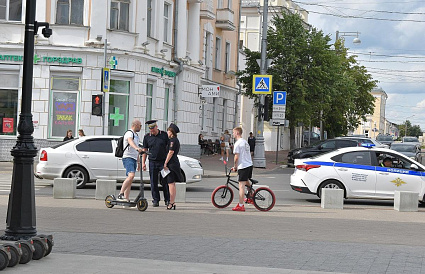 В Твери запретили парковку самокатов на многих улицах - новости Афанасий