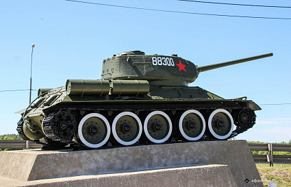 Танк Т-34 на въезде в Тверь помоют после зимы - новости Афанасий