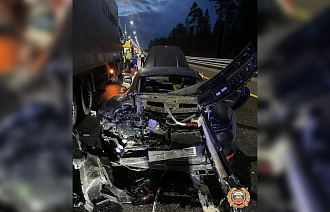 Porsche столкнулся с грузовиком на М11 в Тверской области  - новости Афанасий