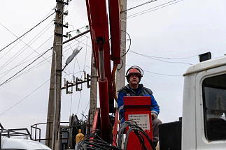 Тверские энергетики устраняют повреждения на ЛЭП в круглосуточном режиме - новости Афанасий