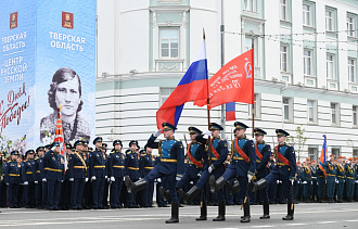 Войска Тверского гарнизона торжественно прошли в центре Твери - новости Афанасий