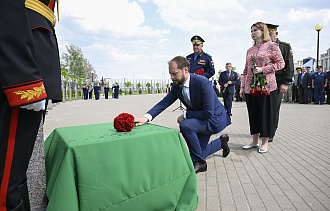 Виталий Королев открыл стелы героям-выпускникам Тверского суворовского училища - новости Афанасий