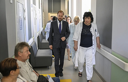 Виталий Королев поручил навести порядок в электронной записи к врачам в регионе - новости Афанасий