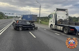 Два человека пострадали в результате столкновения трех машин на М10 в Тверской области - новости Афанасий