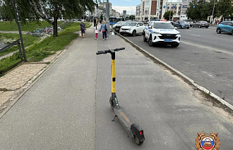 В Твери завели дело после травмирования женщины из-за наезда электросамоката - новости Афанасий