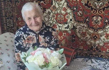 100 лет отмечает сегодня ветеран Елена Ильинична Яремчук из Вышнего Волочка - новости Афанасий