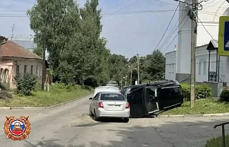 Автомобиль опрокинулся после ДТП в Ржеве - новости Афанасий