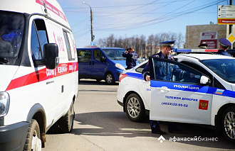 В Вышнем Волочке столкнулись легковушка и большегруз - новости Афанасий