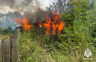 Нежилой дом подожгли в Бологое - новости Афанасий