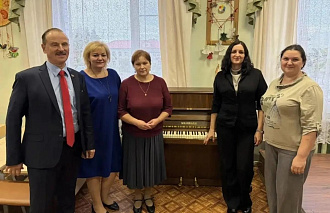 После обращения к Виталию Королеву школа искусств в Кесовой Горе получила пианино - новости Афанасий