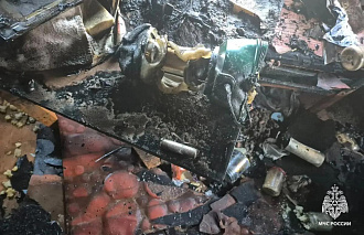 В деревне под Кашином случился пожар из-за ручного фонаря - новости Афанасий