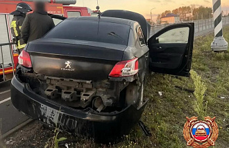 Автомобиль врезался в ограждение на М10 под Тверью - новости Афанасий